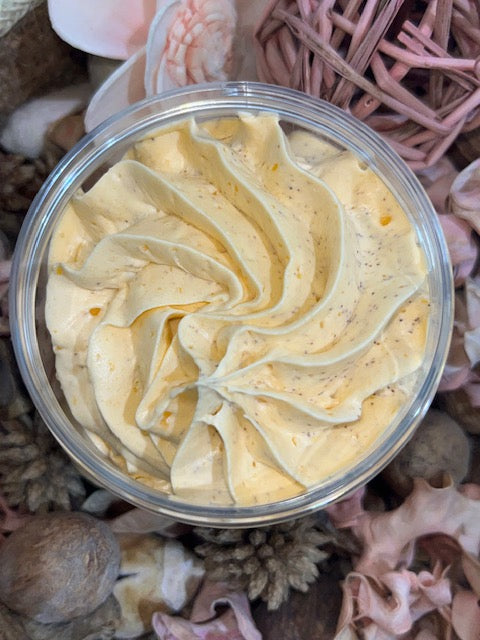 Chantilly de douche exfoliante MANGUE à la poudre de noyau d'abricot - MON BIO CONCEPT